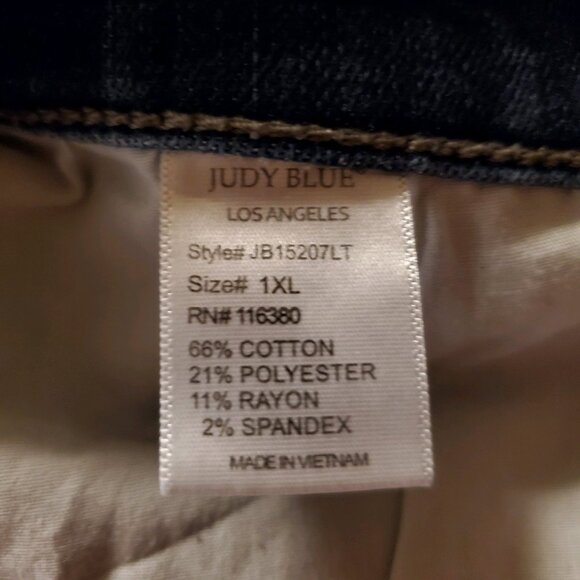 Judy Blue Distressed Cutoff Jean Shorts Womens Plus Size 1XL EUC Stretchy - Picture 4 of 4